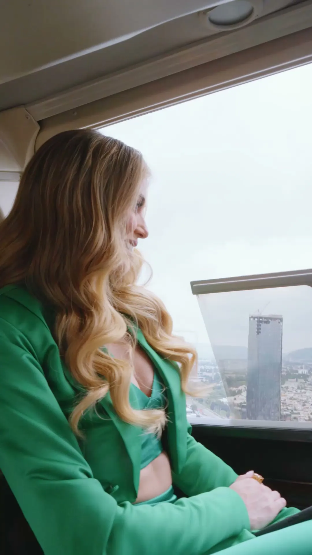 LLEGADA YOANA HELICÓPTERO